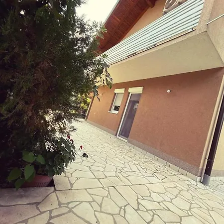 Va Vikendica Holiday home *