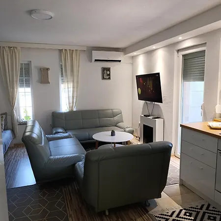 Сasa de vacaciones Va Vikendica